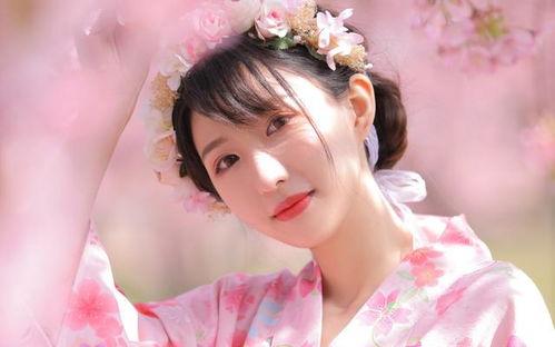 相思无尽暮还朝,岁月流转中的情感历程